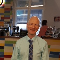 Dr. Lars Binternagel