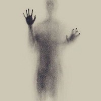 الشبح الراقي