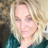Trieneke Koele-Bos