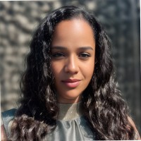 Adria Pourghassemi-Davis