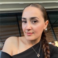 Rozerin Sarı