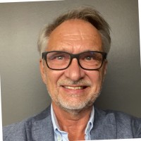 Roy M. Slettvold