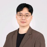 Youngjin Lim