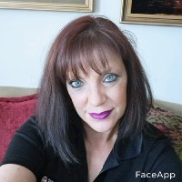 Elize Rensburg