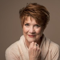 Suzanne Stark