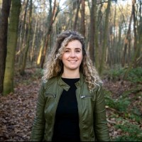 Moniek Van Veghel Med