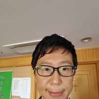Heyngwook Mikhail Lee