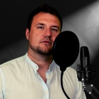Adrian Bolechowicz