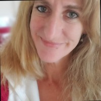 Julie Wynne