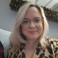 Alexandra Knapton
