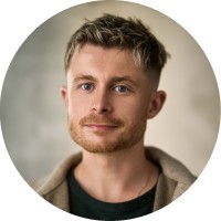Tom Howell
