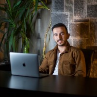 Hakim Tuhan Üstündağ