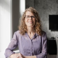 Kelly Amirault (she/her)