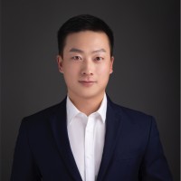 李光伟