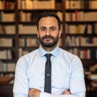 Orom Üney