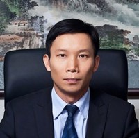 何力律师