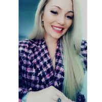 Andrea Holt