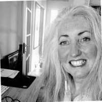 Helle Thomsen
