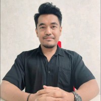 Tomy Saputra