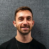 Roman Jakubik