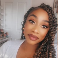 Elizabeth Akadi
