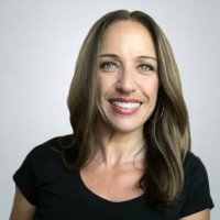 Leslie Oliveira-Everett  ARM, AIC, SCLA