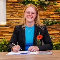 Anniek Bloemers