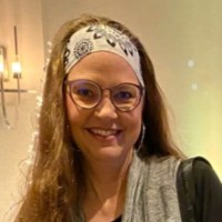 Laura Raney