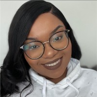 Genae Knowles, Maiop, Mba