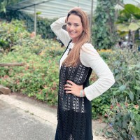 Debora L. Juneck