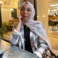 Amna Abomukh