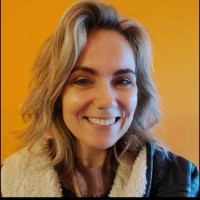 Suzanne Mostert