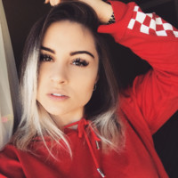 Lizz Araújo