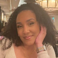 Leoni Moore