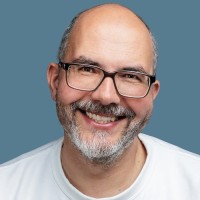 Simon Tobia
