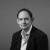 Peter Bull