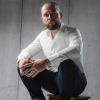 Oliver Baxter