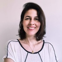 Suelen L. Mendonça