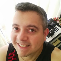 Yuri Éderon Goulart Calçado