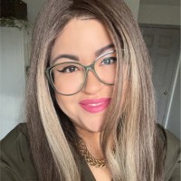 Dora Mares