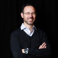 Dr. Vicente Jakas