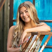 Chloe Sine