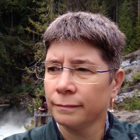 Julie Saxton