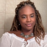 Esther Mckenzie