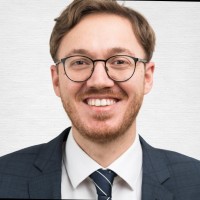 Dr. Manuel Renz, Cfa