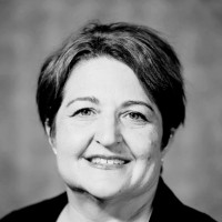 Suzanne Williams