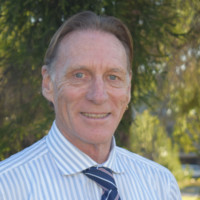 Bruce Macnee