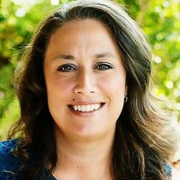 Stephanie Holcomb