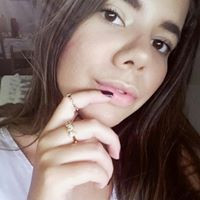 Vitoria Caroline