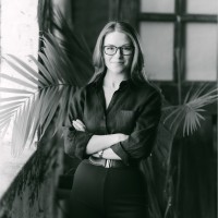 Laura Nikolich